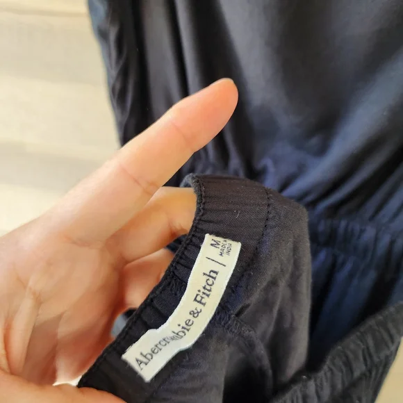 Abercrombie and Fitch black linen blend dress - Picture 9 of 13